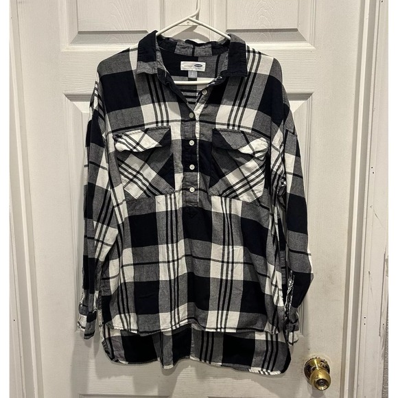 Old Navy Tops - Old Navy Boyfriend Plaid Flannel Shirt Blue White Women's Sz L Popover‎ Gorpcore